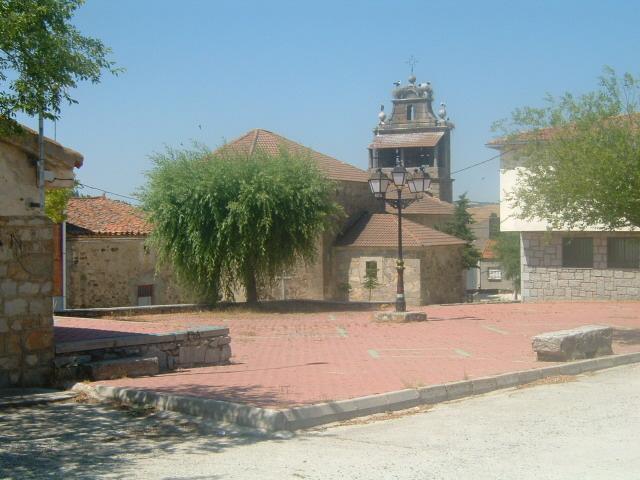 La iglesia y la zona de baile